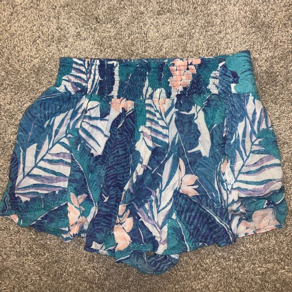 American Eagle Blue & Pink Floral shorts size S - Picture 7 of 7